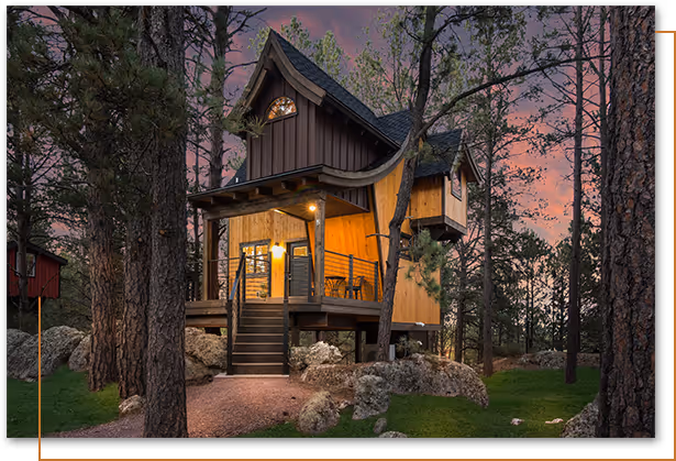 treehouse lodging at Custer Hospitality