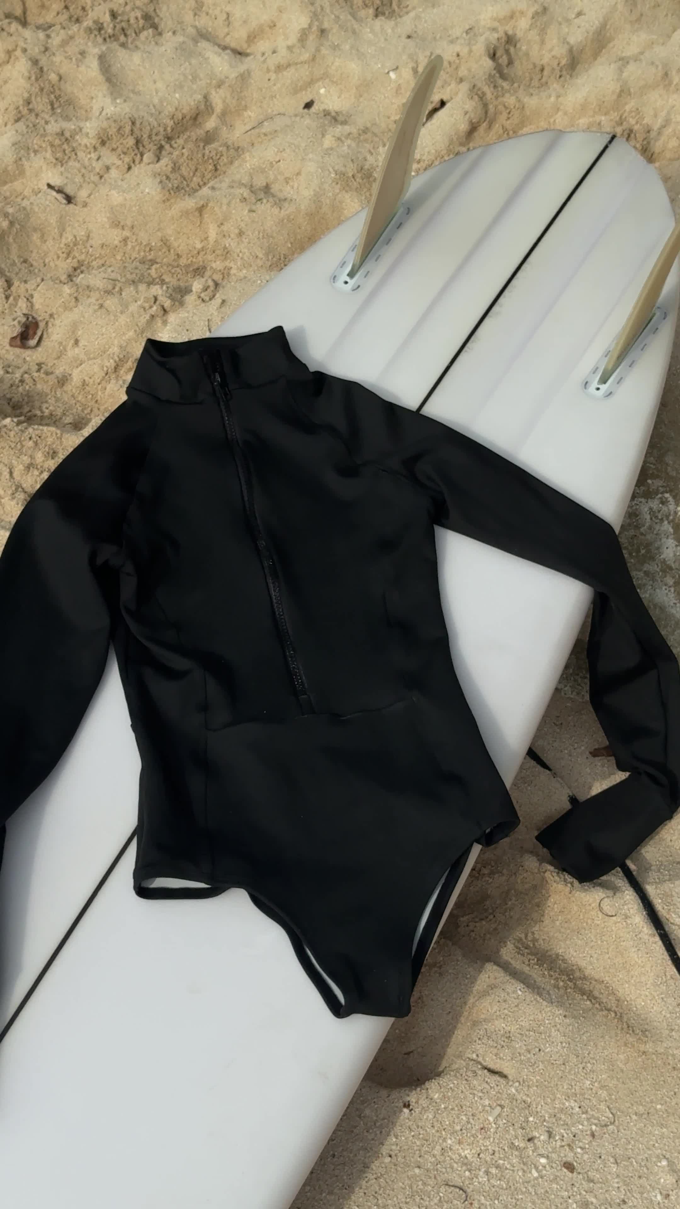 Surf Escape Pack