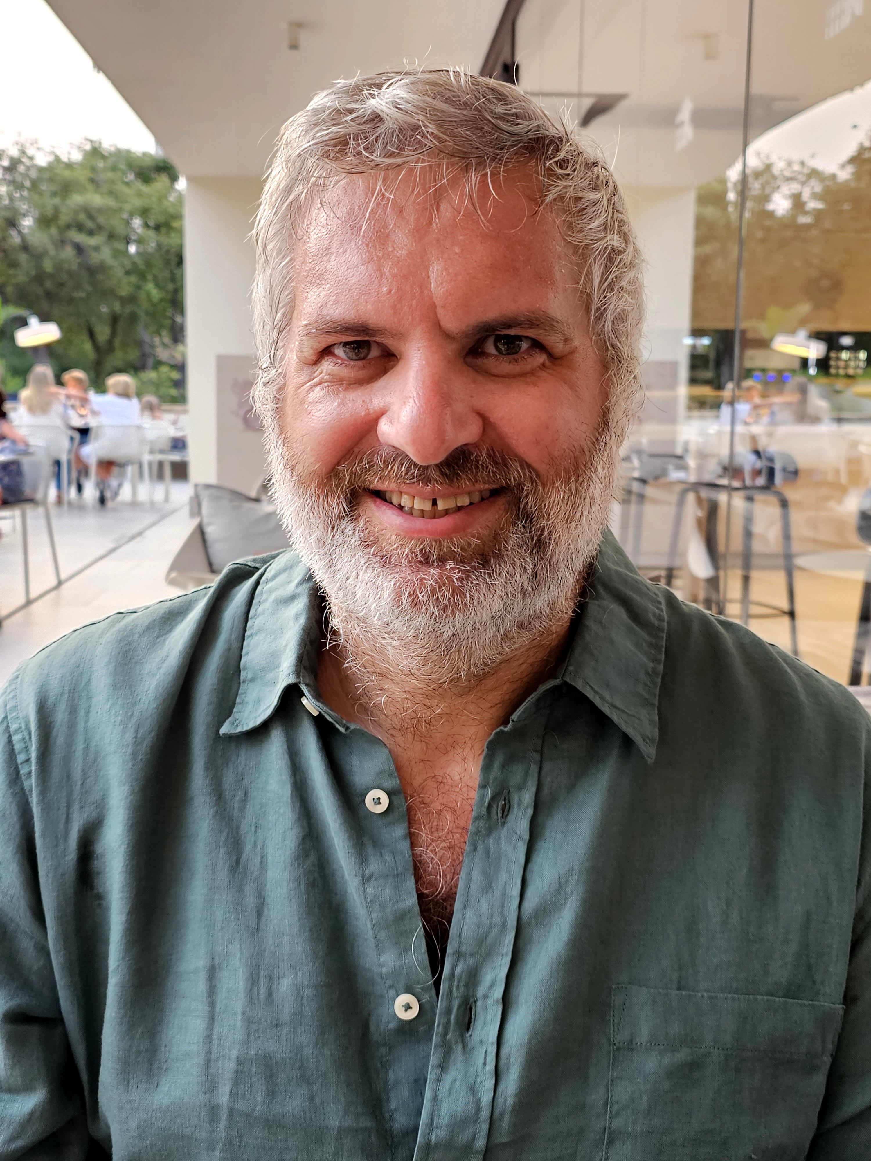 Dr Alain Fornieles