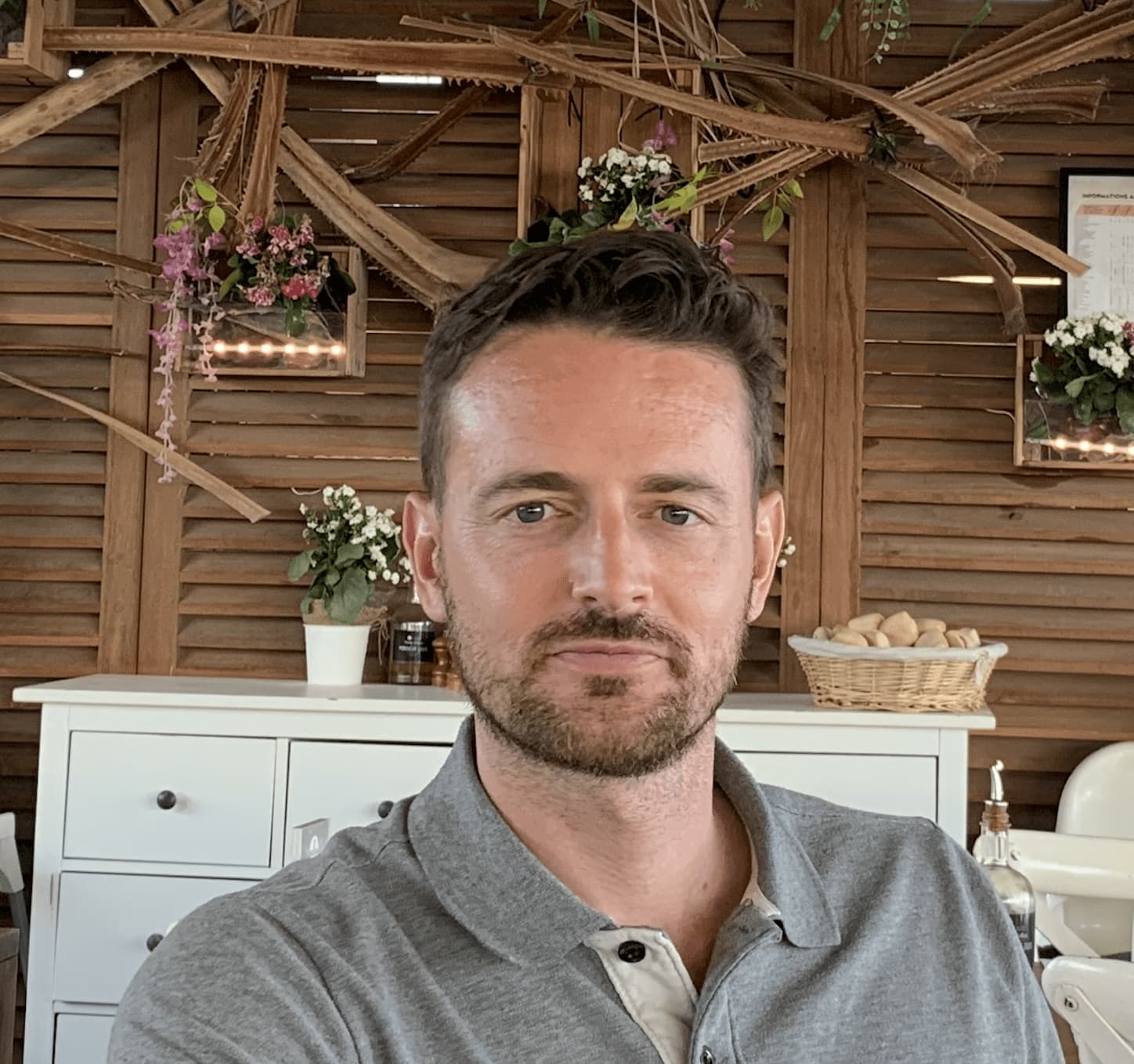 Dr Arthur Raederstoerffer