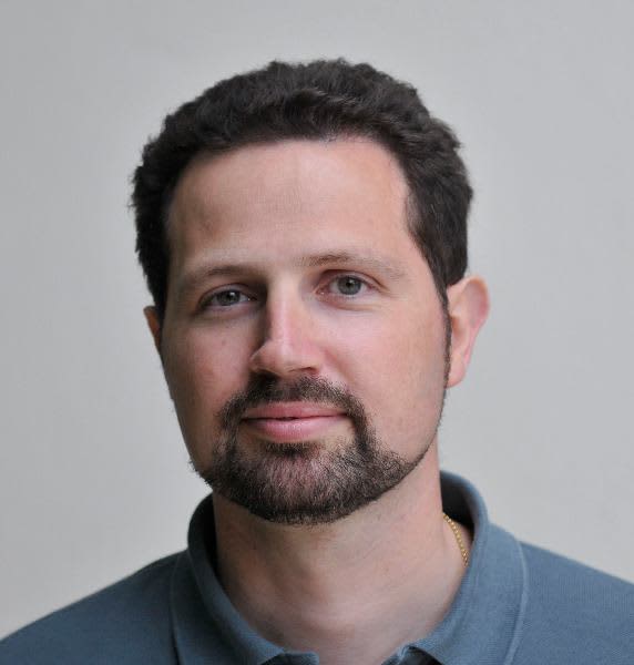 Dr Charles Aisenberg