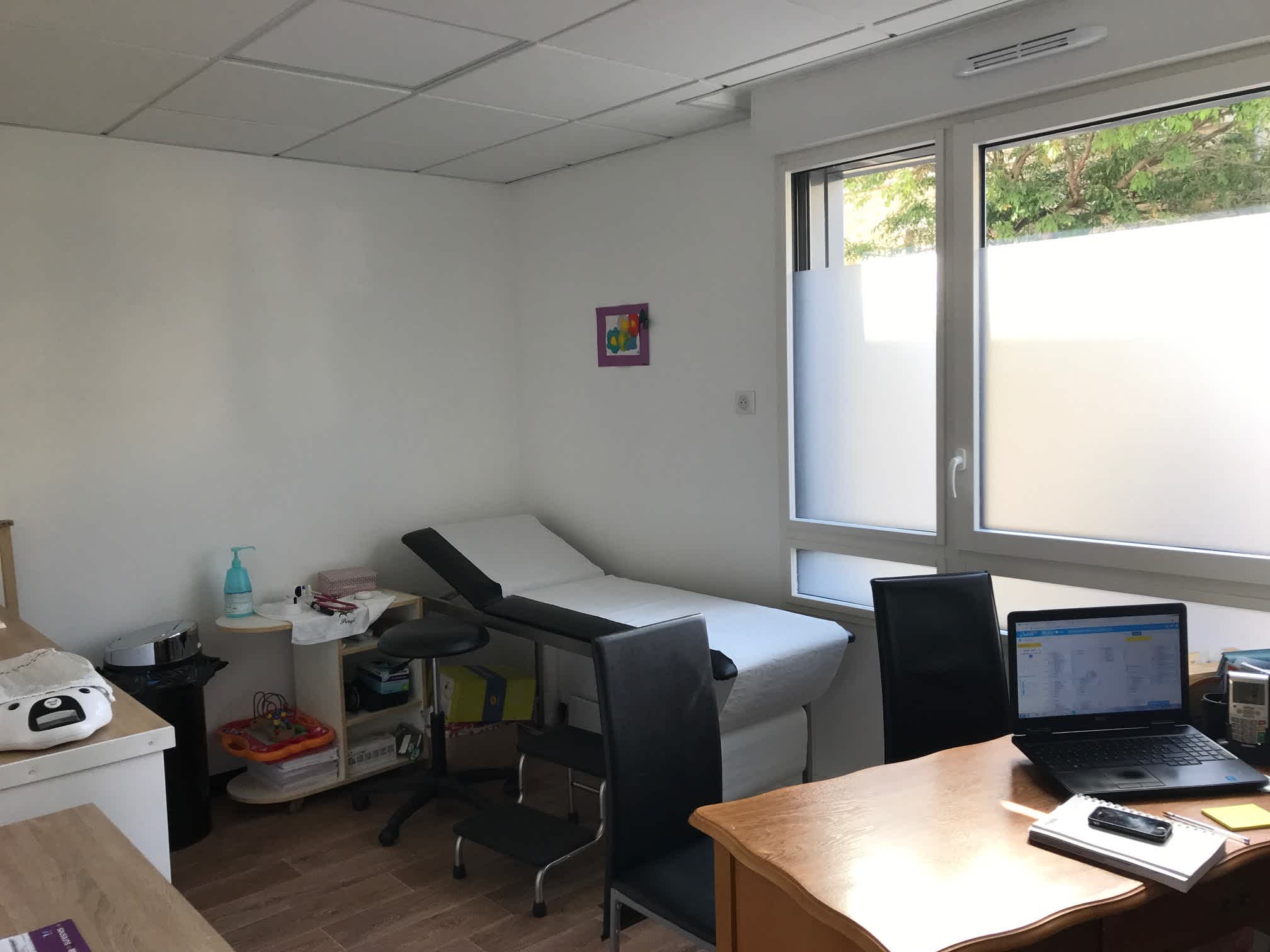 Dr Gwladys Botteau-Baillon