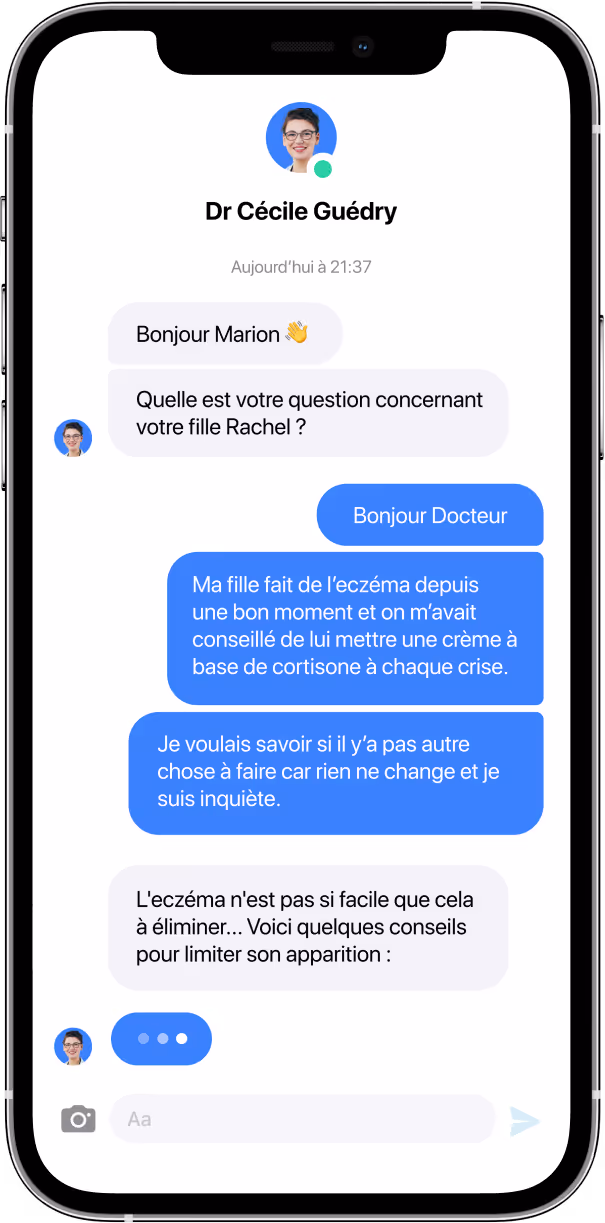 Télephone affichant une conversation dans l'application biloba