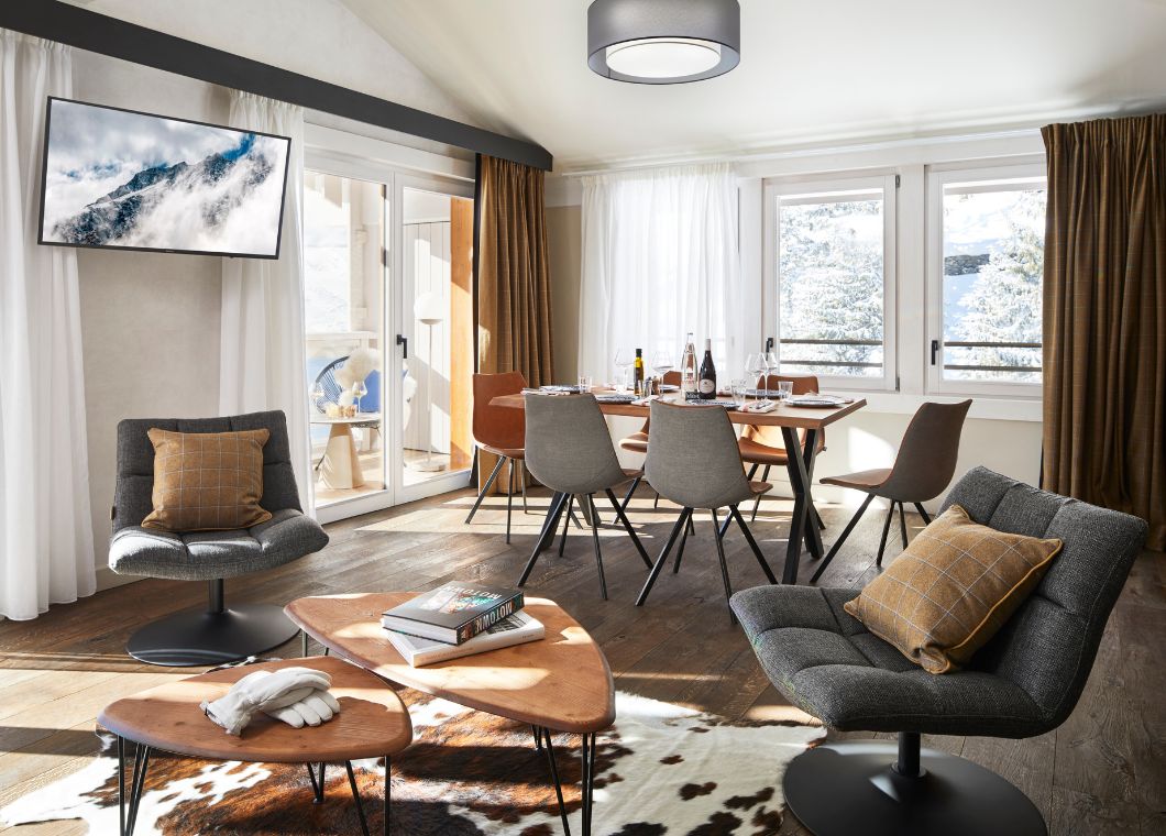 La Suite coup de coeur vue salon Écrin Blanc hotel à courchevel