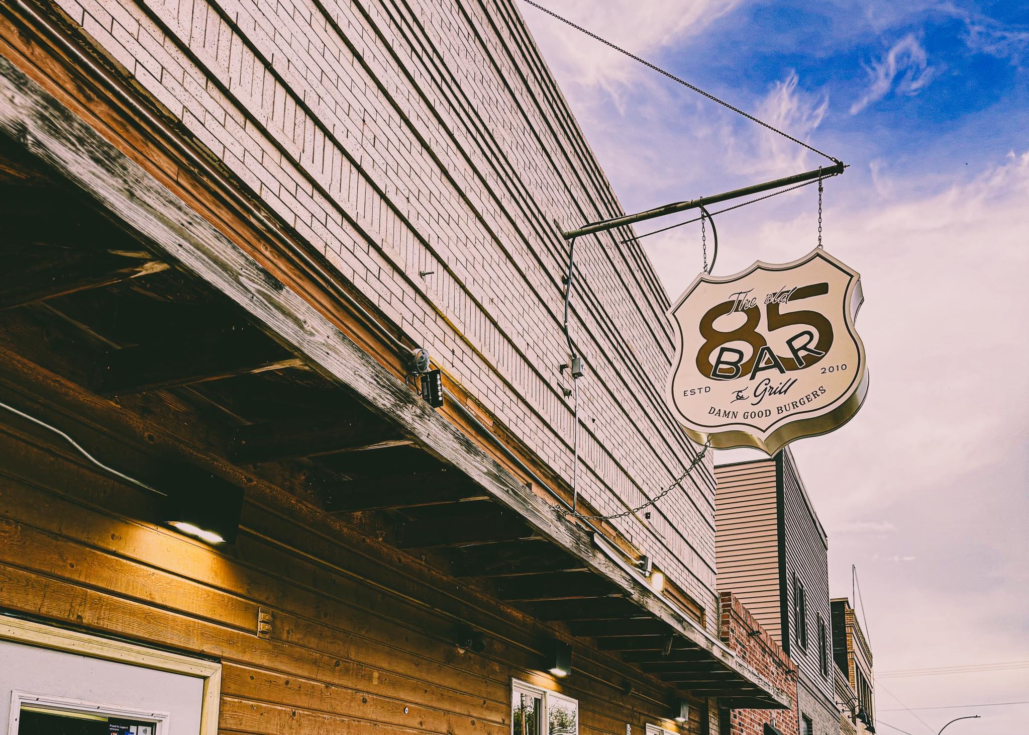 The Old 85 Bar & Grill