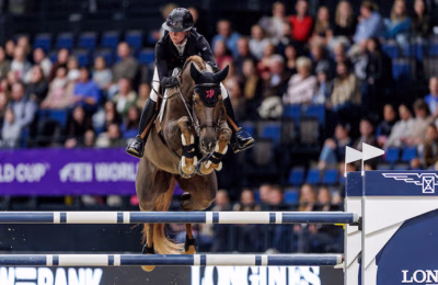 Sophie Hinners und Iron Dames Kaleni Jo im CSI5*-W - Grand Prix H.H. Sharjah Ruler Cup über dem Sprung