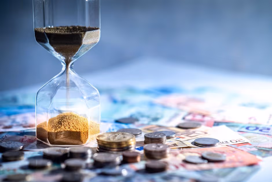 Best Times to Pay Sales Compensation | Kennect