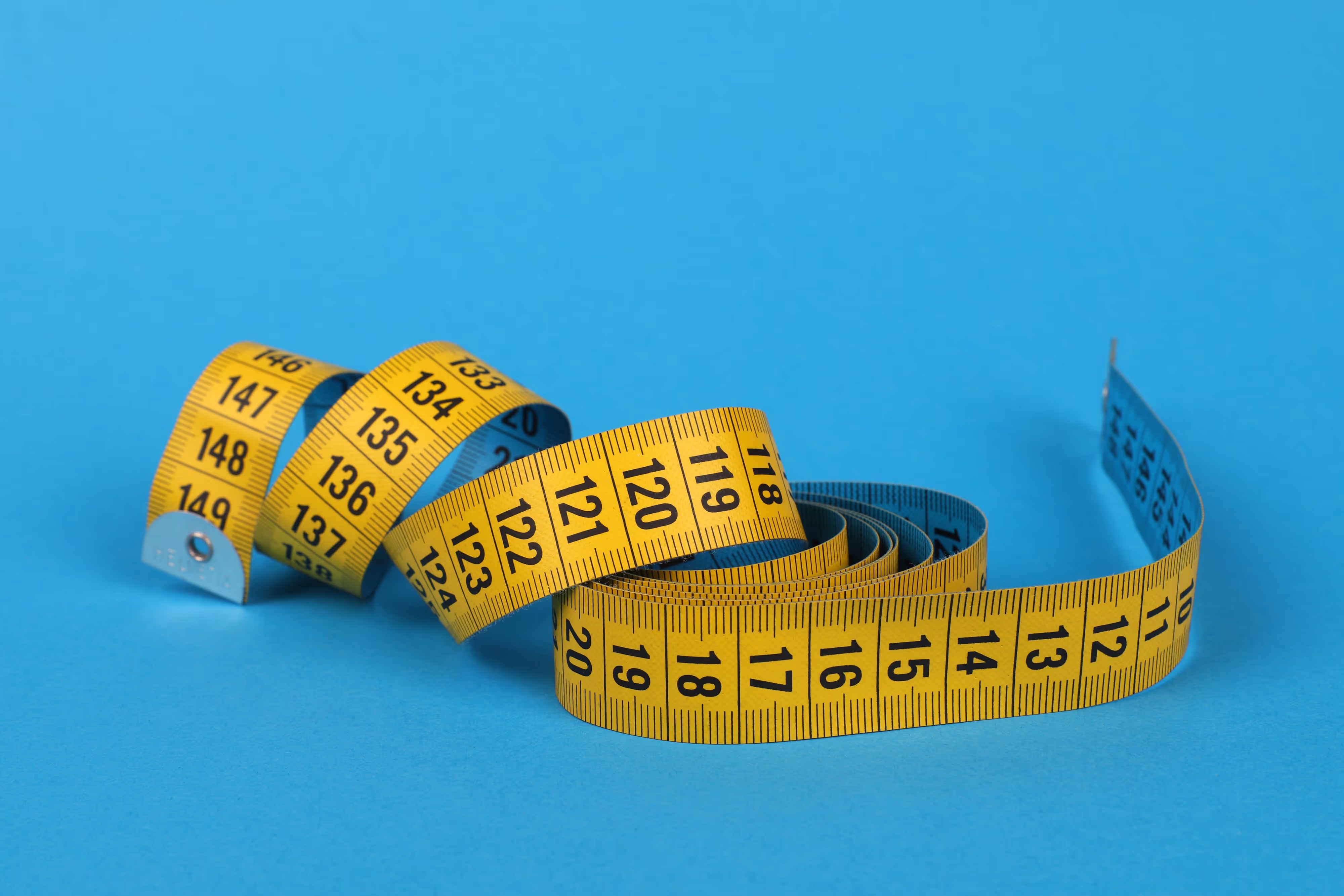 How can a sales team’s performance be measured?