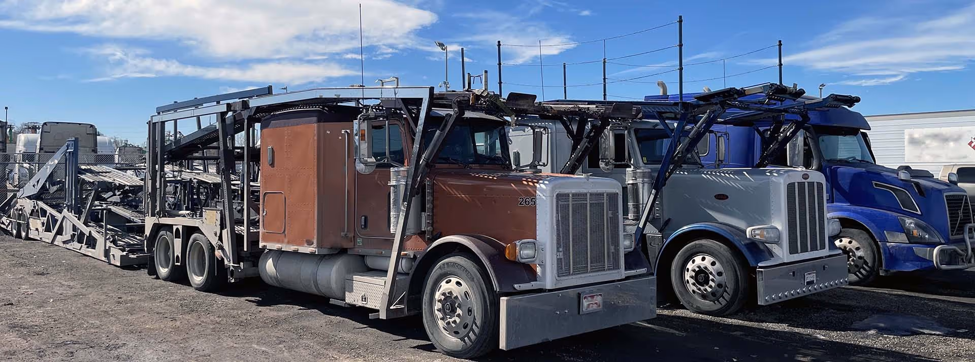 Diesel mechanic performing car hauler truck & trailer repairs in Denver, Colorado