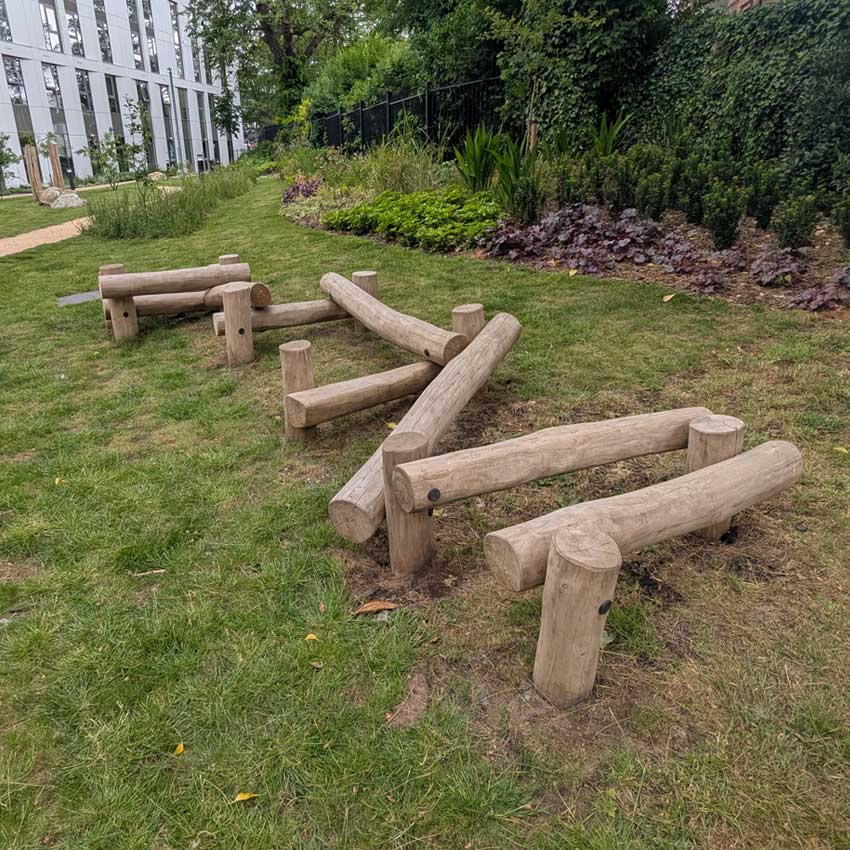 https://www.onlineplaygrounds.co.uk/media/catalog/product/image/3056fa7f/robinia-poles-suitable-for-building-and-maintaining-playground-equipment.jpg?height=700&image-type=image&store=default&width=700