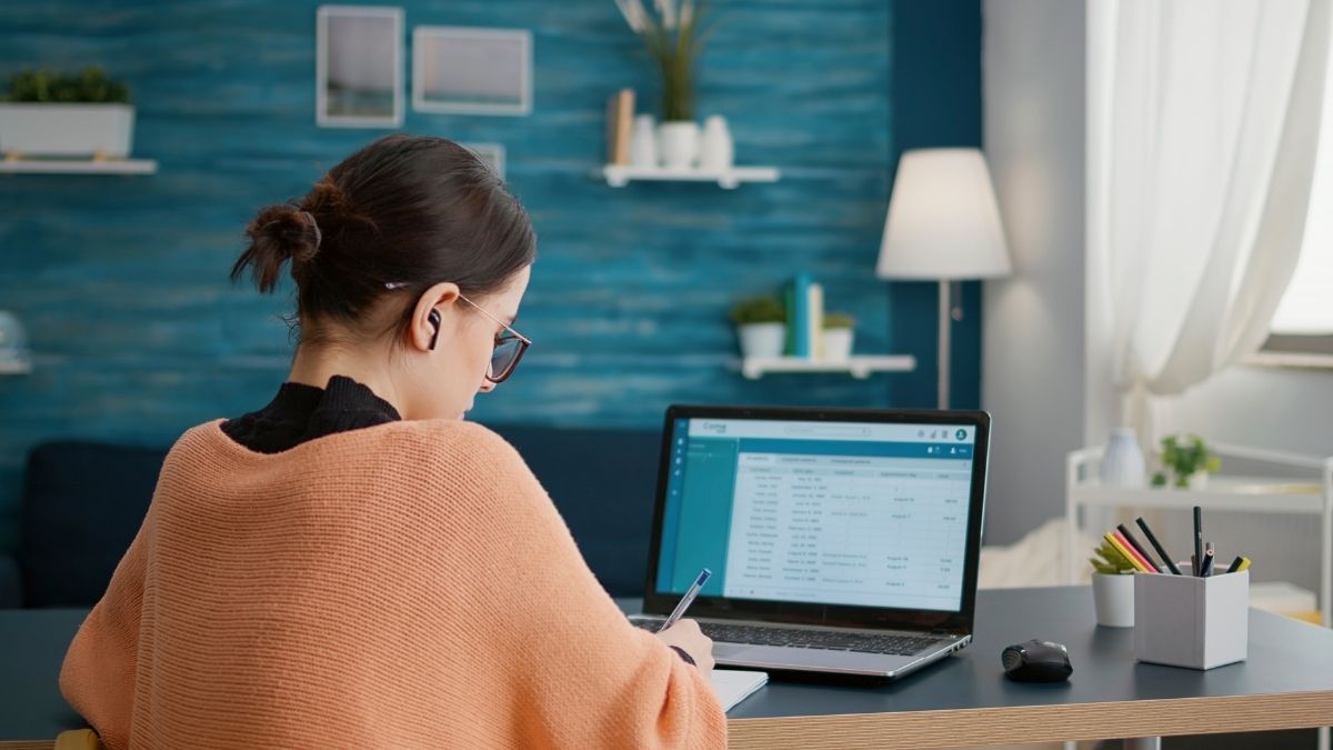How to Turn a Boring Job Description Into a Compelling LinkedIn Profile