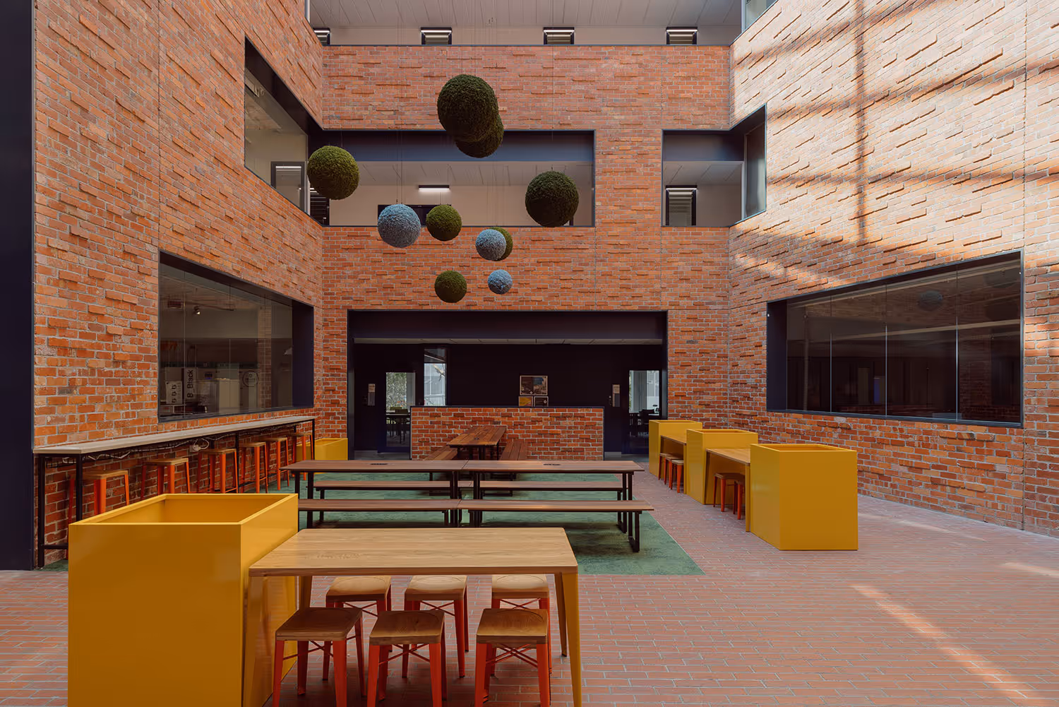 Deakin University Dueli