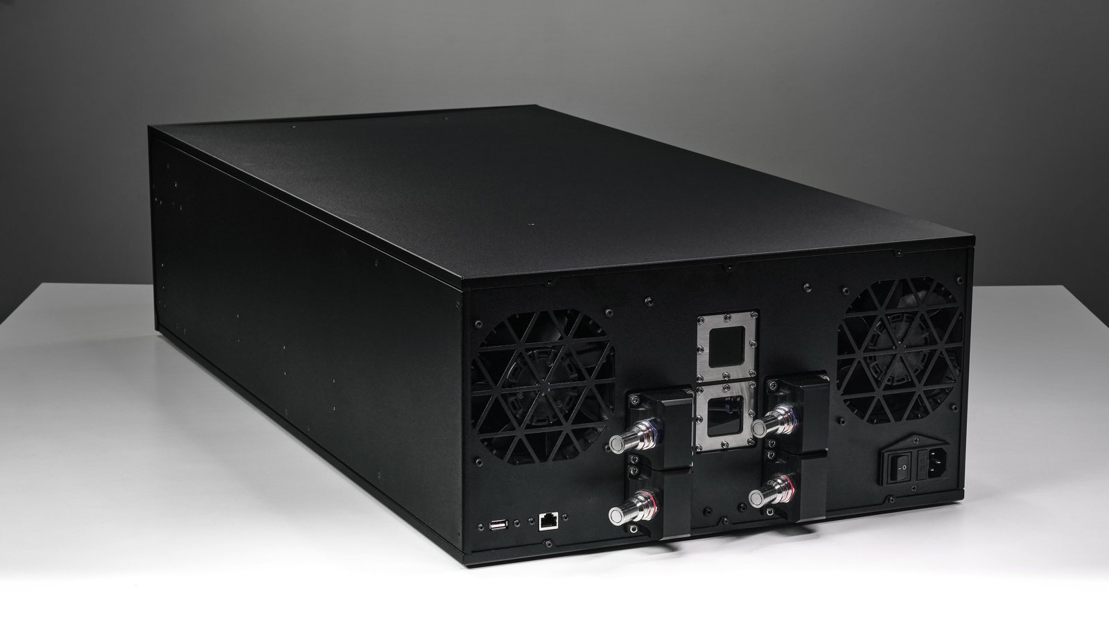 Comino Heat Rejection Unit — rear with quick disconnects