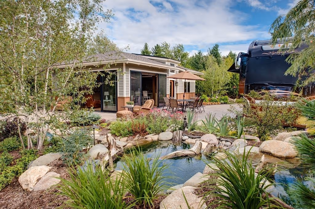 Aerial video of Hearthside Grove