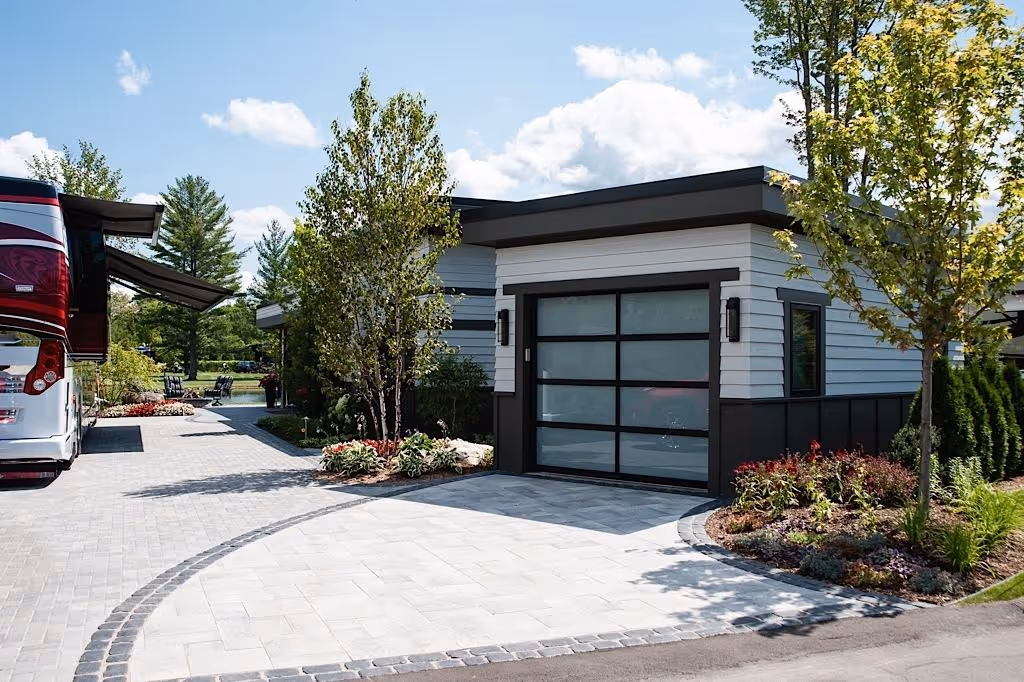 Beautiful entrance of a lot