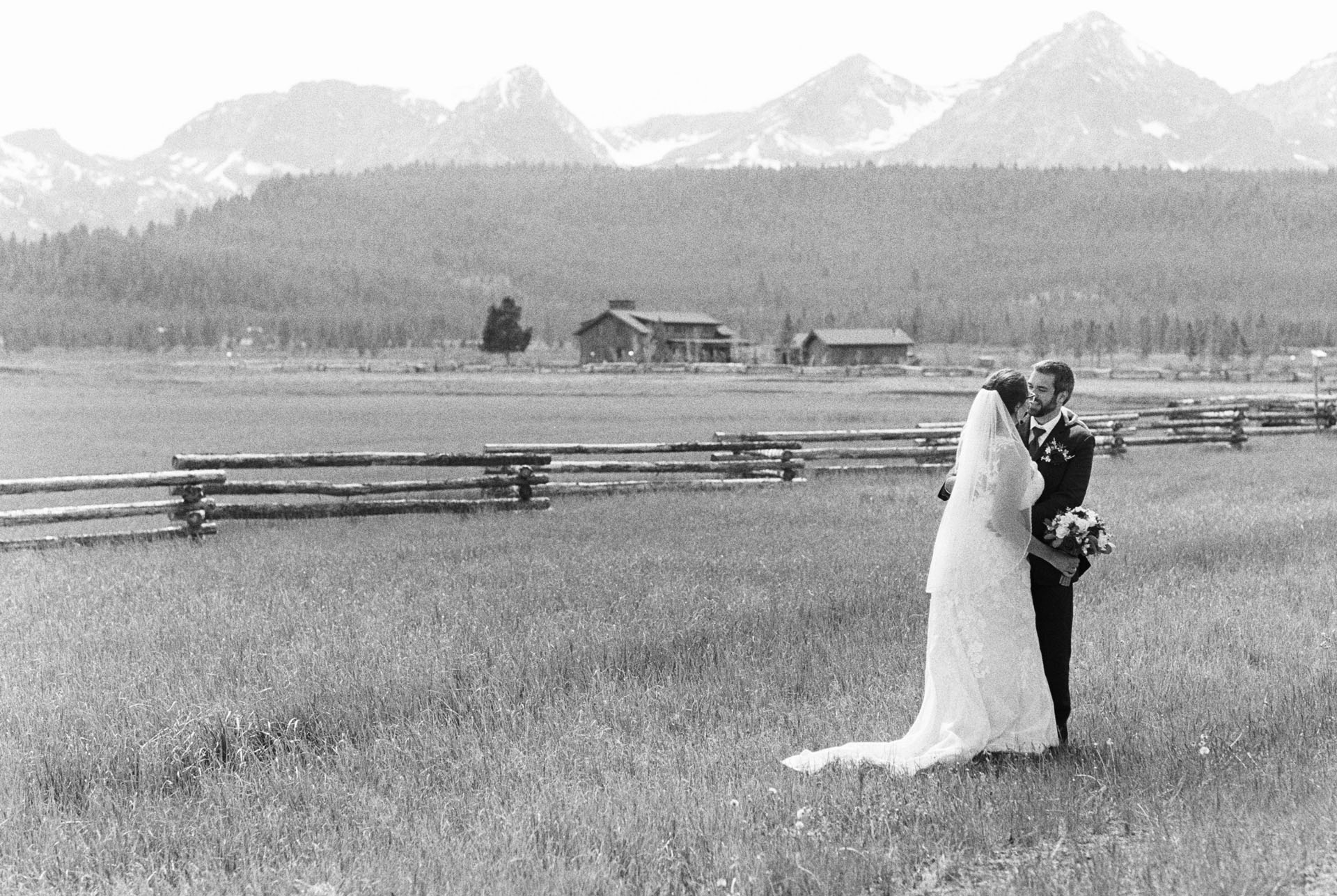wedding photo in Stanley, Idaho