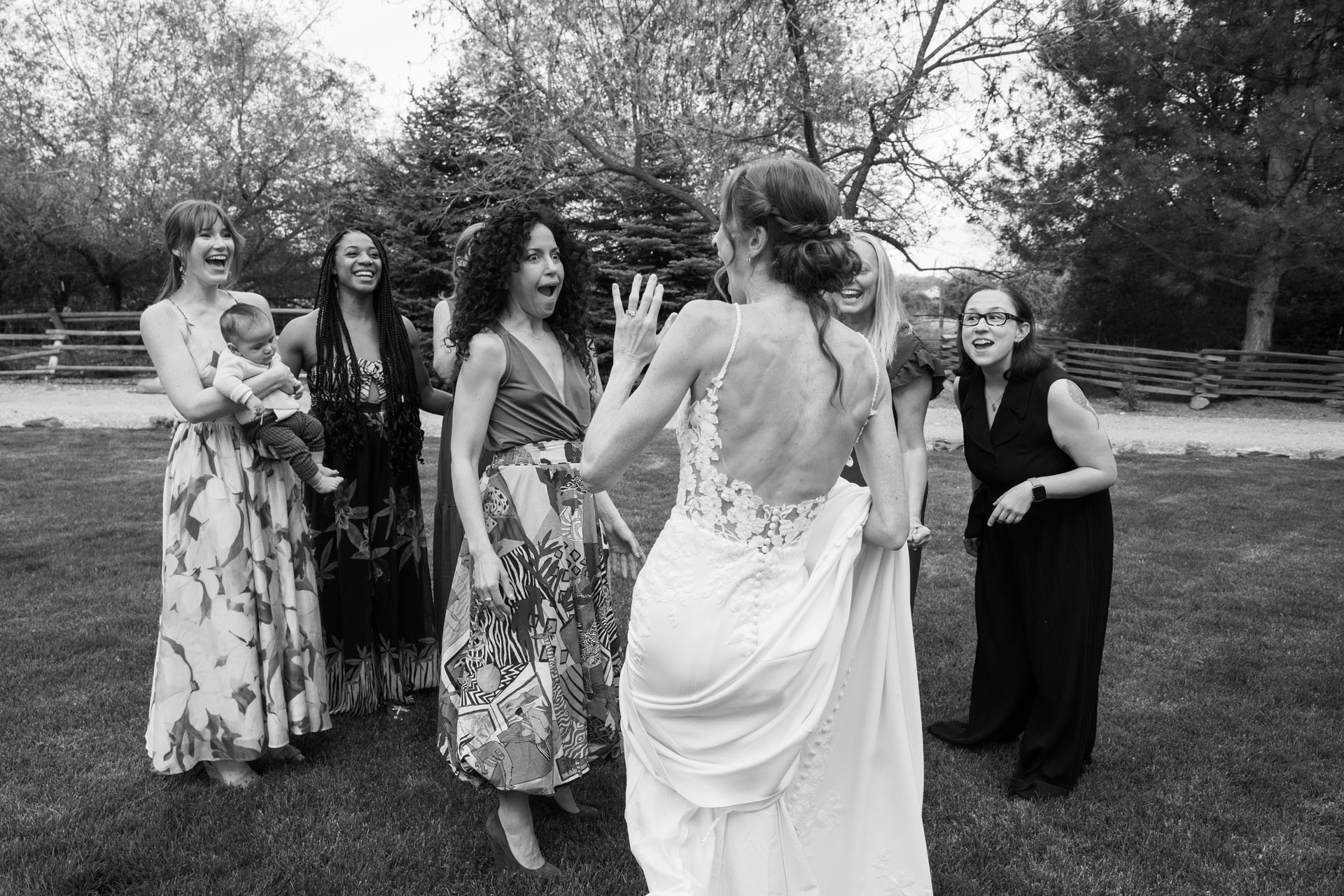 bride with her friends at cocktail hour