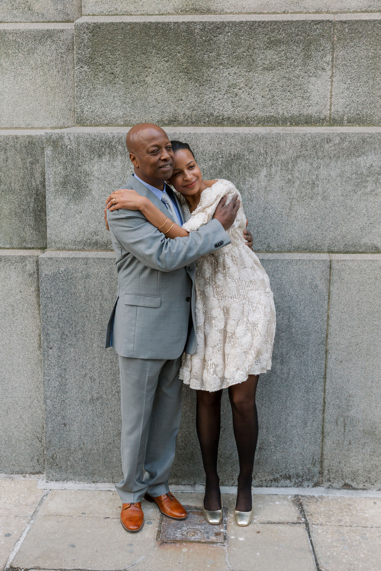 bride hugging her father