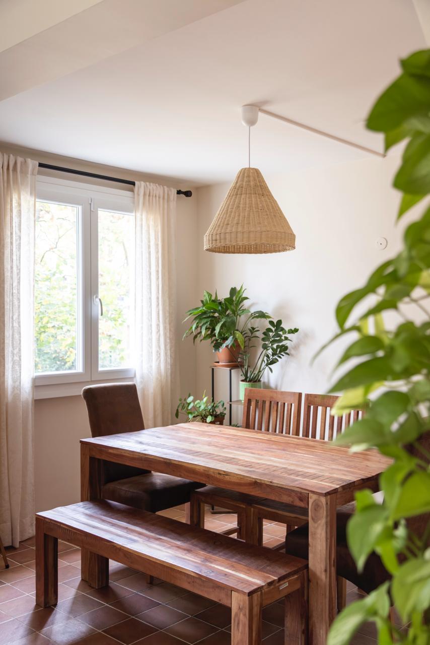 Chambre moderne avec carrelage