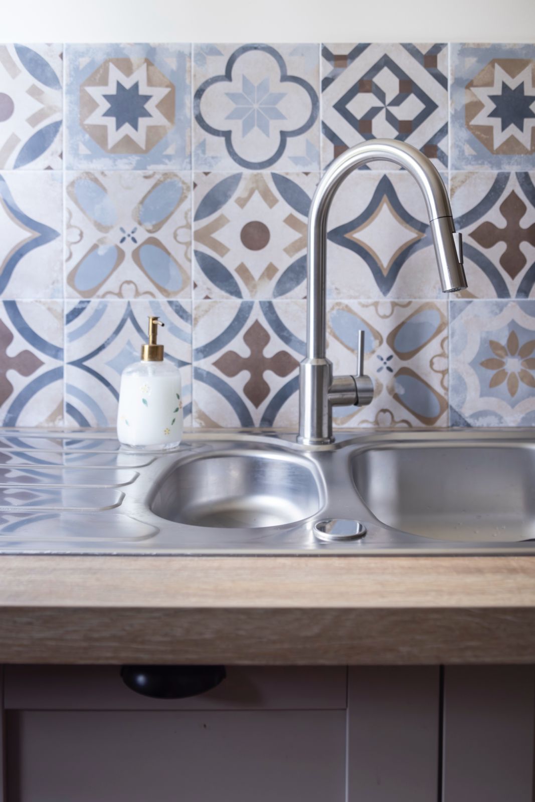 Chambre contemporaine rénovée