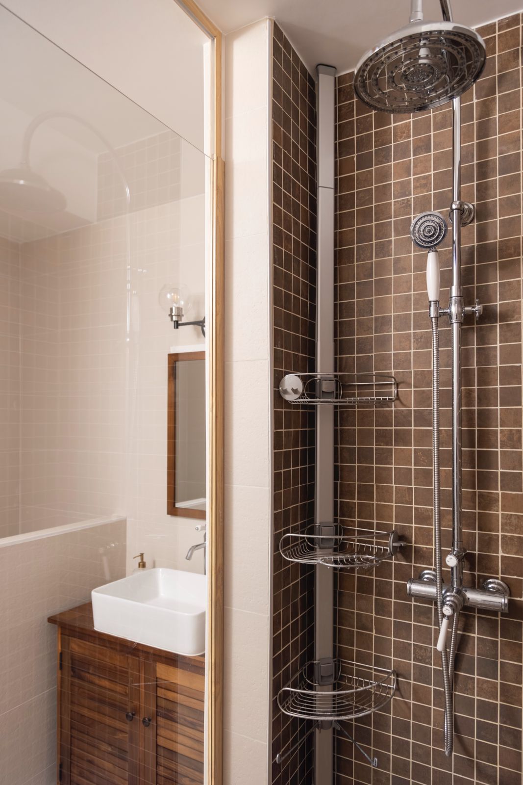 Aménagement avec carrelage terre cuite