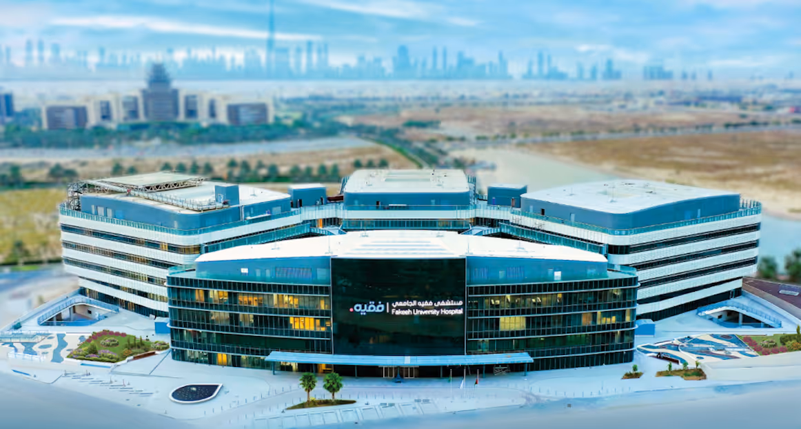 Fakeeh University Hospital in Dubai Silicon Oasis, the outside picture of the hospital building.