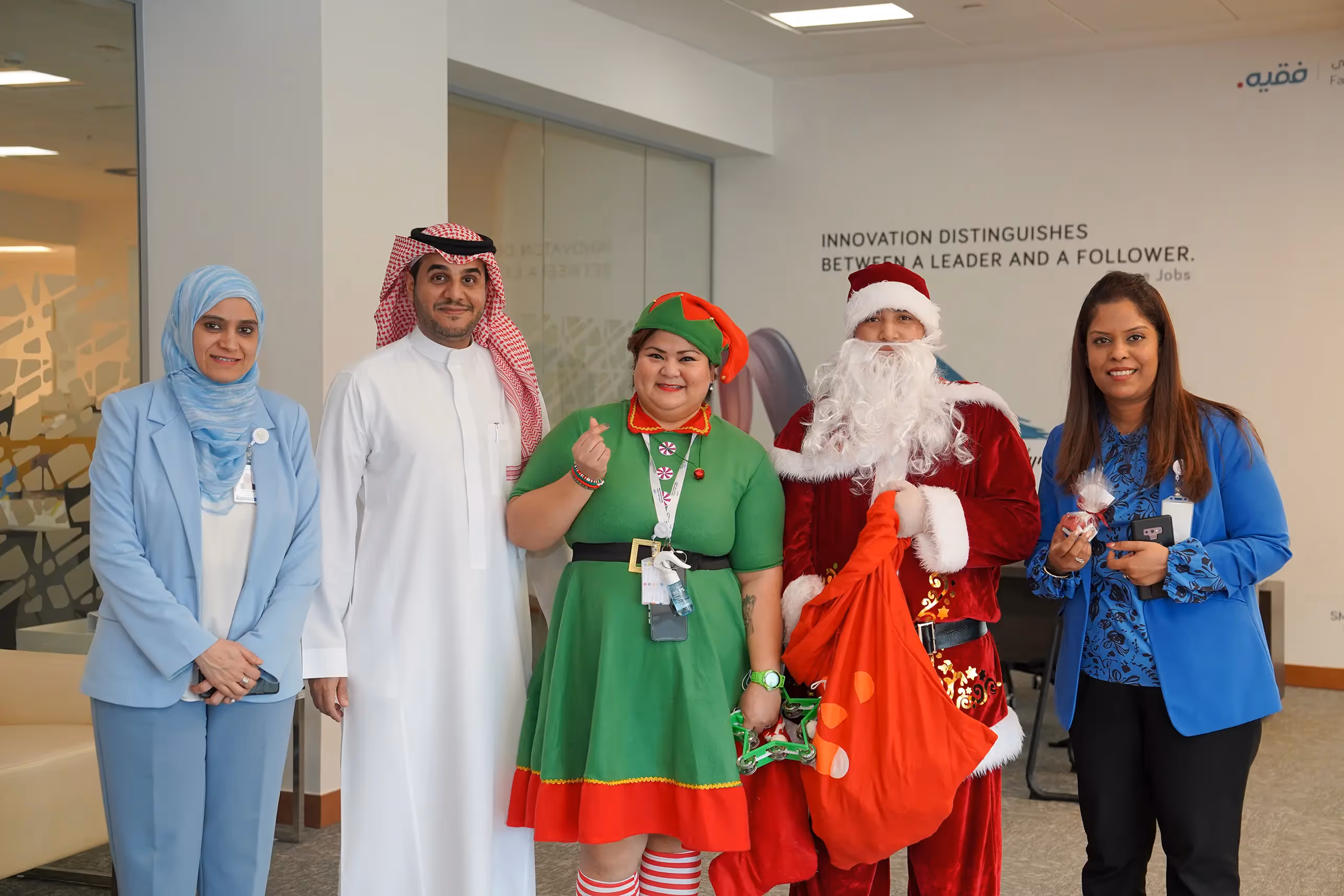 This festive season, Fakeeh University Hospital celebrated the true spirit of Christmas with a heartwarming visit from our CEO, Dr. Mohaymen Abdelghany.