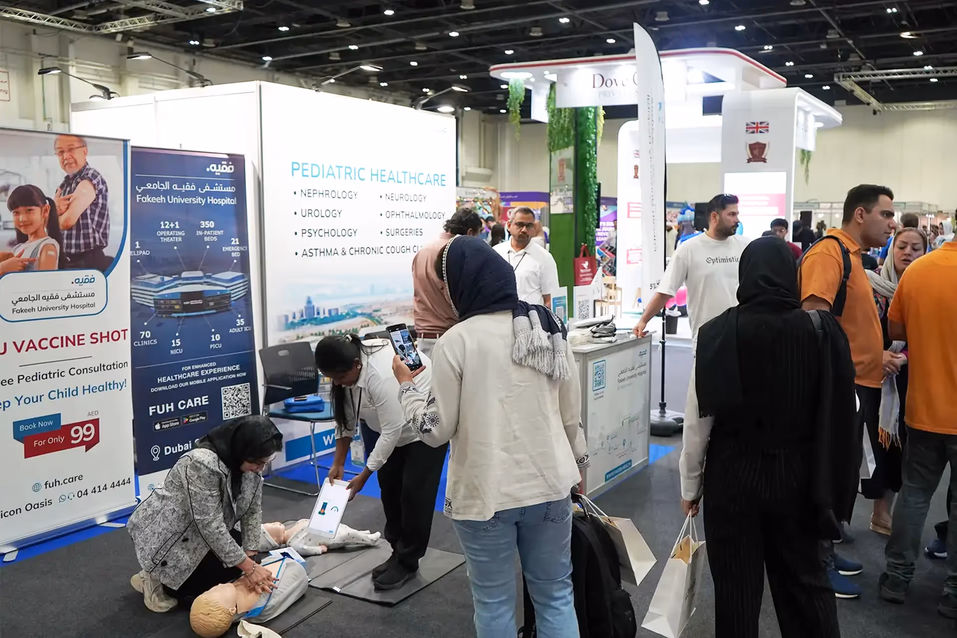 FUH Hosts CPR Session at Dubai School & Nursery Show