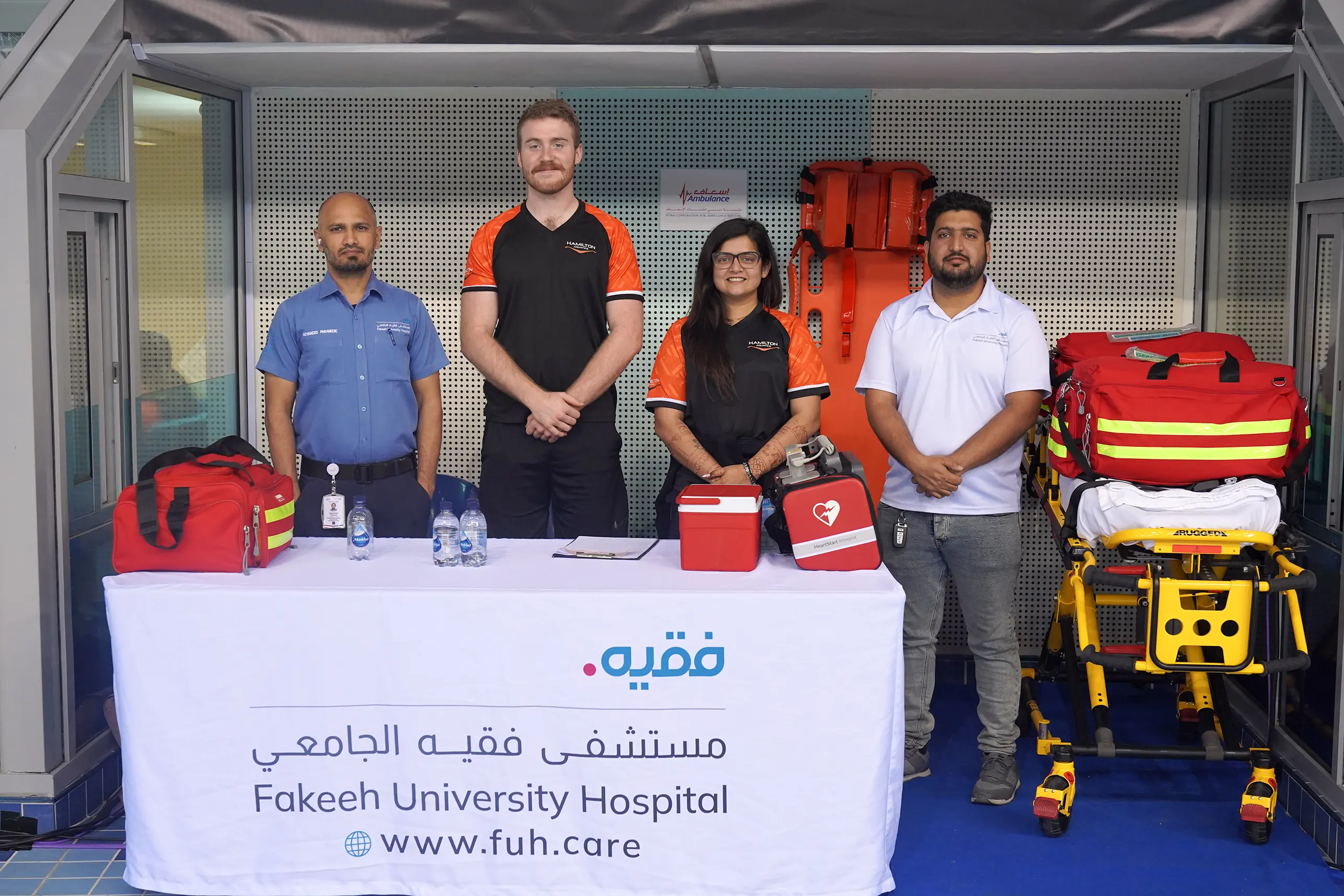 الفريق الطبي والإسعافي في مجمع حمدان الرياضي