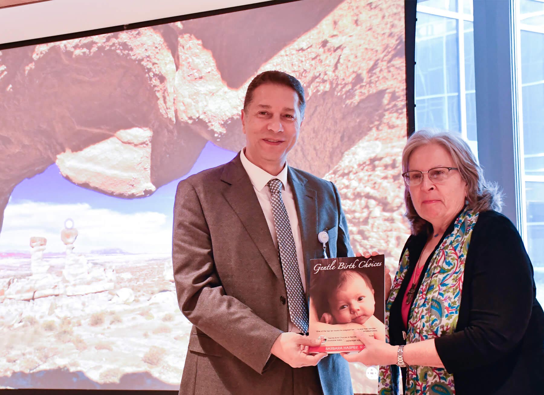 ورشة عمل حول الولادة المائية مع باربرا هاربر