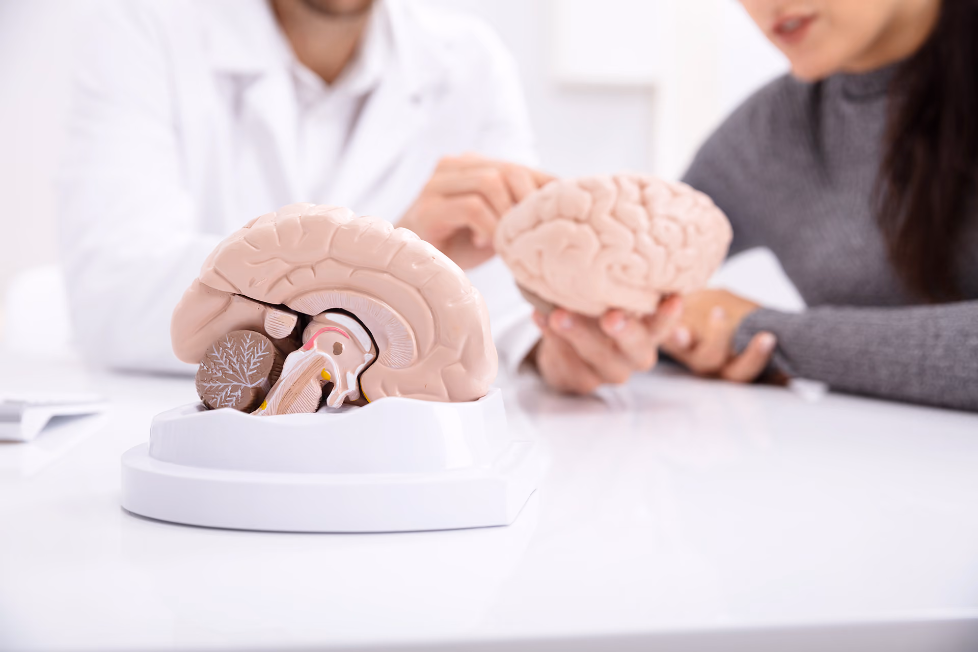 طب الأمراض العصبية والدماغ