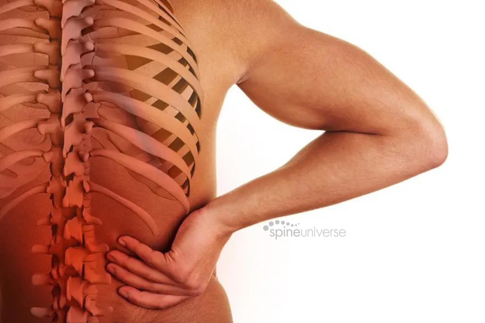 لقد تغيرت حياتي" على لسان شخص يبلغ من العمر 48 عاماً، بعد تمكنه من المشي دون ألمٍ بعد الخضوع لجراحة العمود الفقري الطفيفة التو