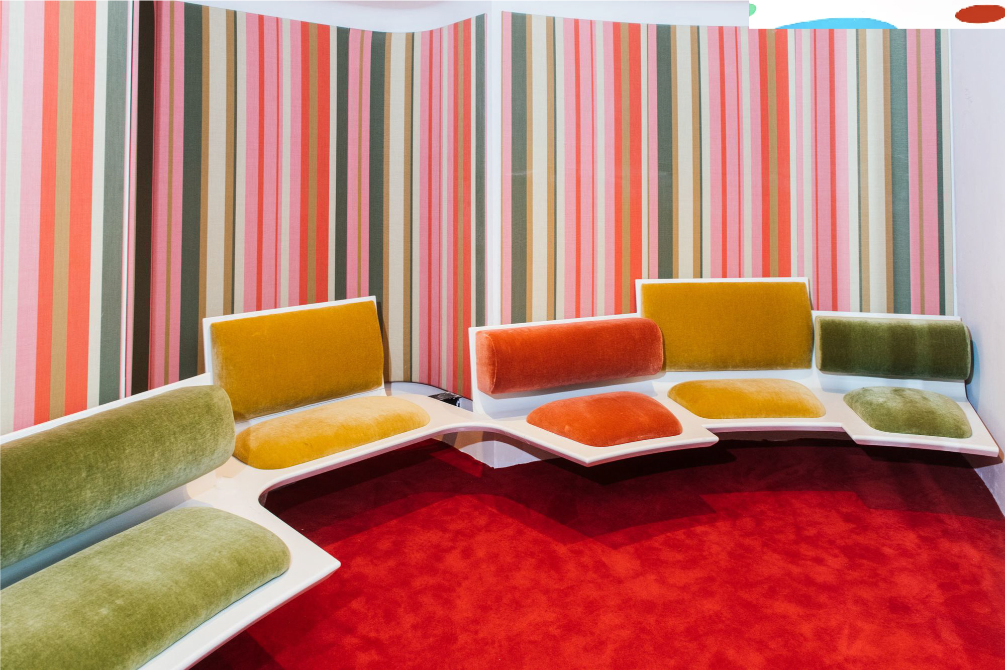 Midcentury modern wallpaper at the TWA Hotel