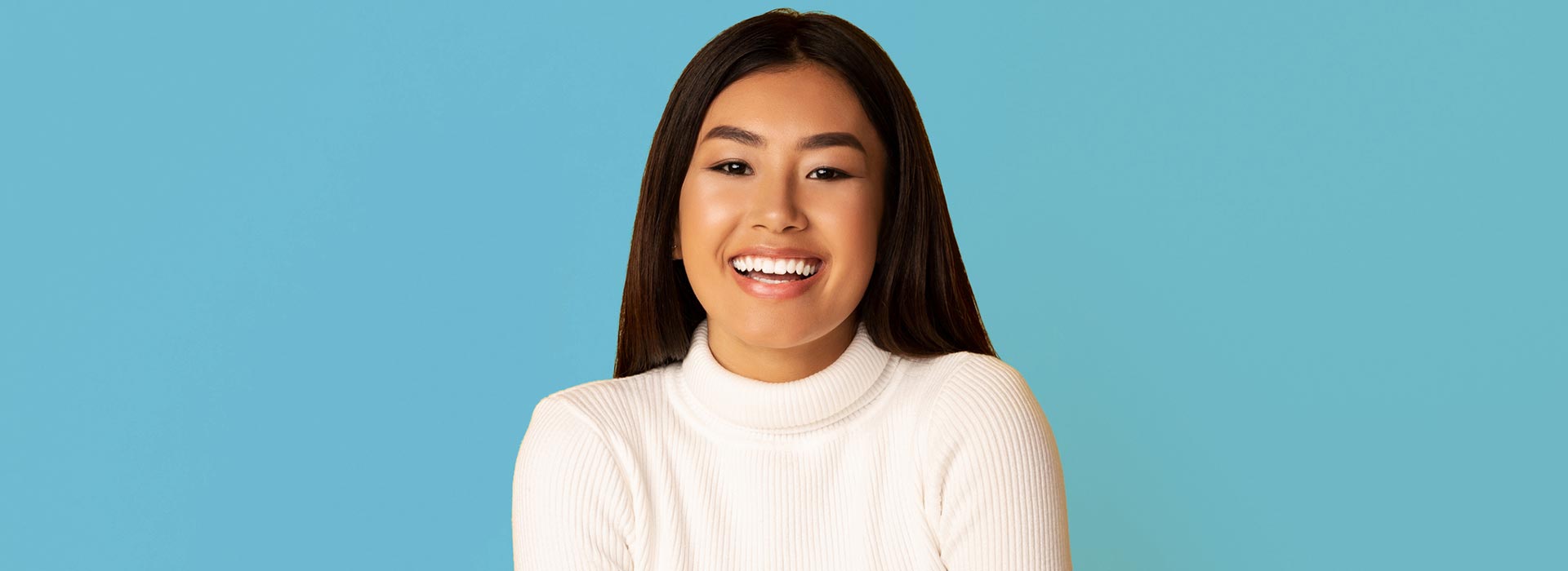A cute lady smiling