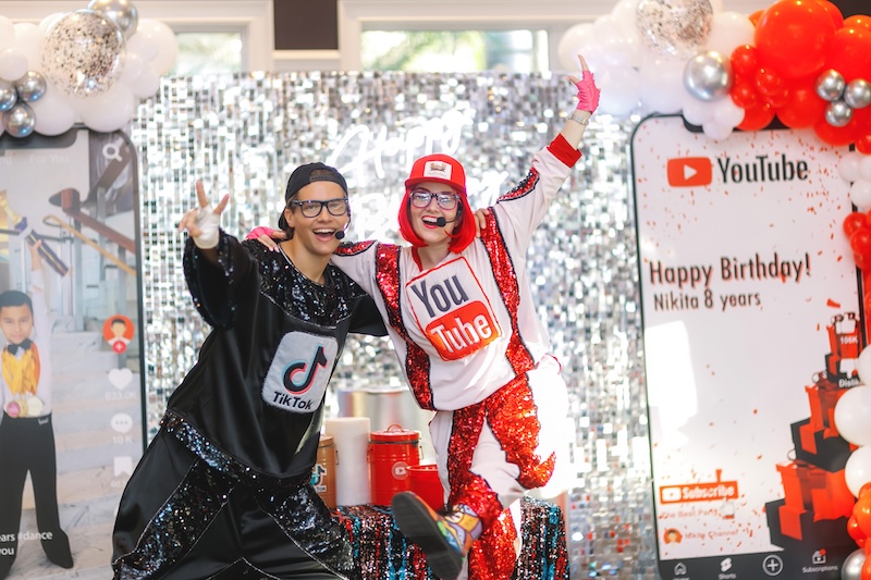 Youtube Vs Ticktok - kids party