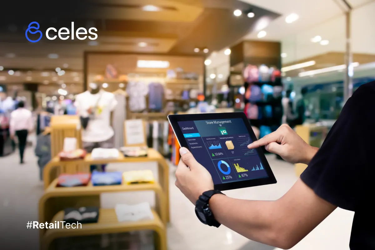 Imagen de persona usando tablet con datos para portada de blog Análisis predictivo en retail: la clave para una gestión inteligente