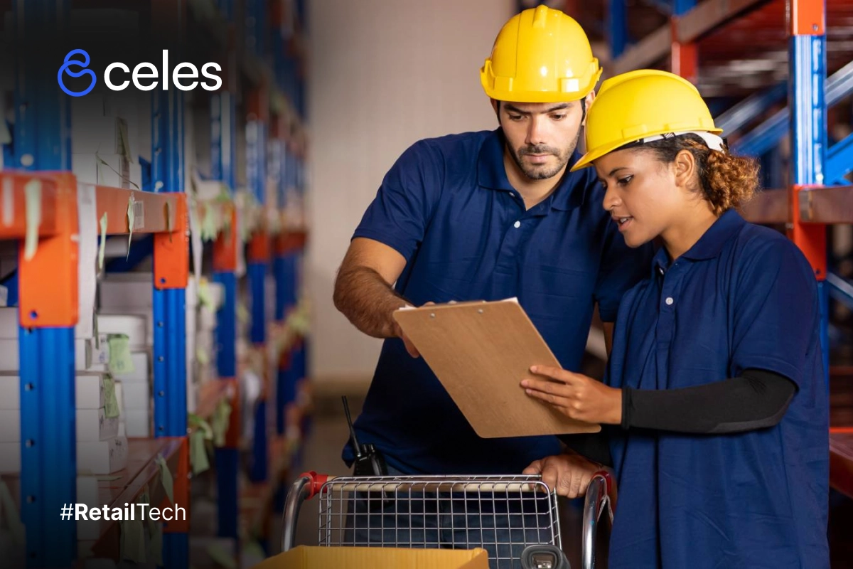 Equipo de abasto usando el Software de Celes para control de inventarios en CEDI