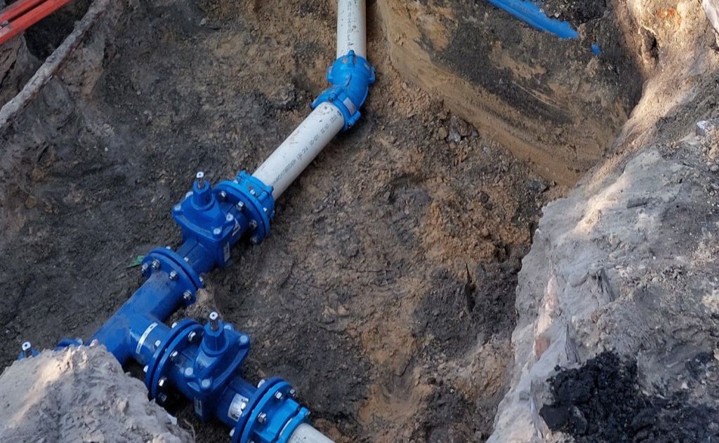 Als Monteur Hoofdleiding kun je bij ons verschillende kanten op: als combimonteur werk je aan zowel gas- en waterleidingen, maar je kunt je ook specialiseren in één discipline.