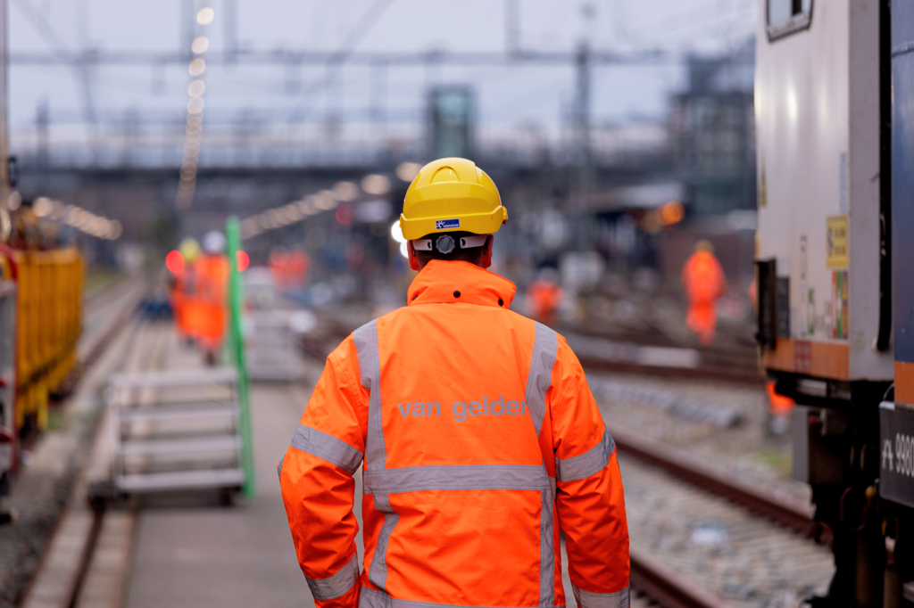 Op grote multidisciplinaire projecten komen ze alle disciplines van Van Gelder Rail tegen.