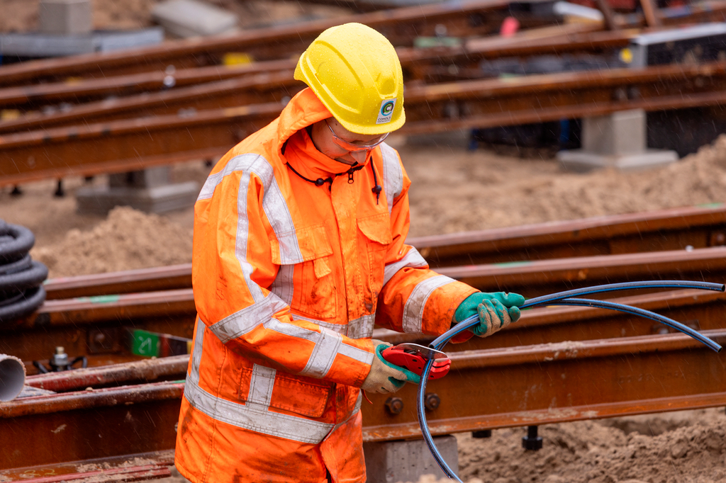 Volg een vakopleiding, die volledig door ons wordt betaald.