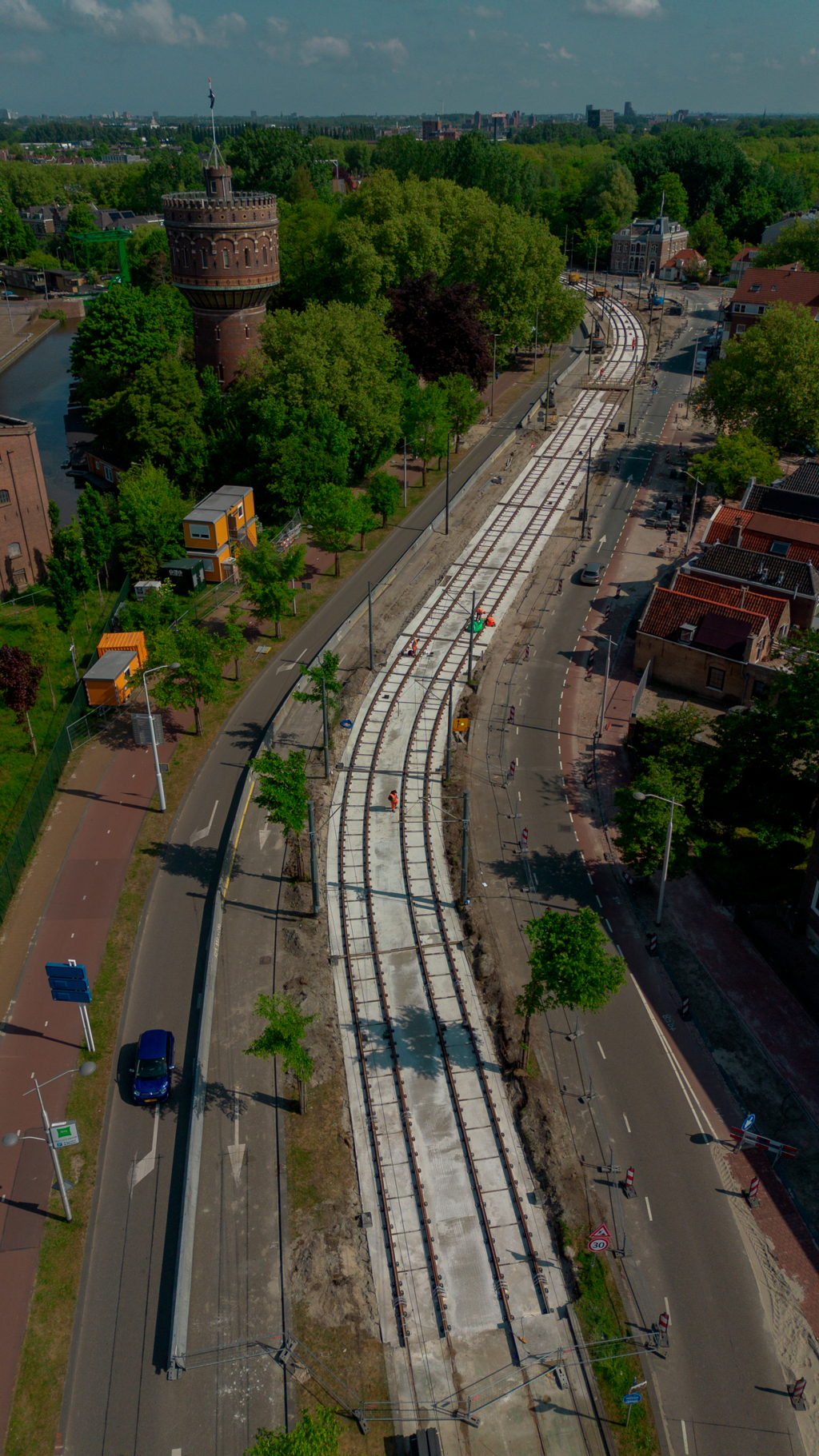 In een vast team aan een veilige en betrouwbare spoorrails werken.