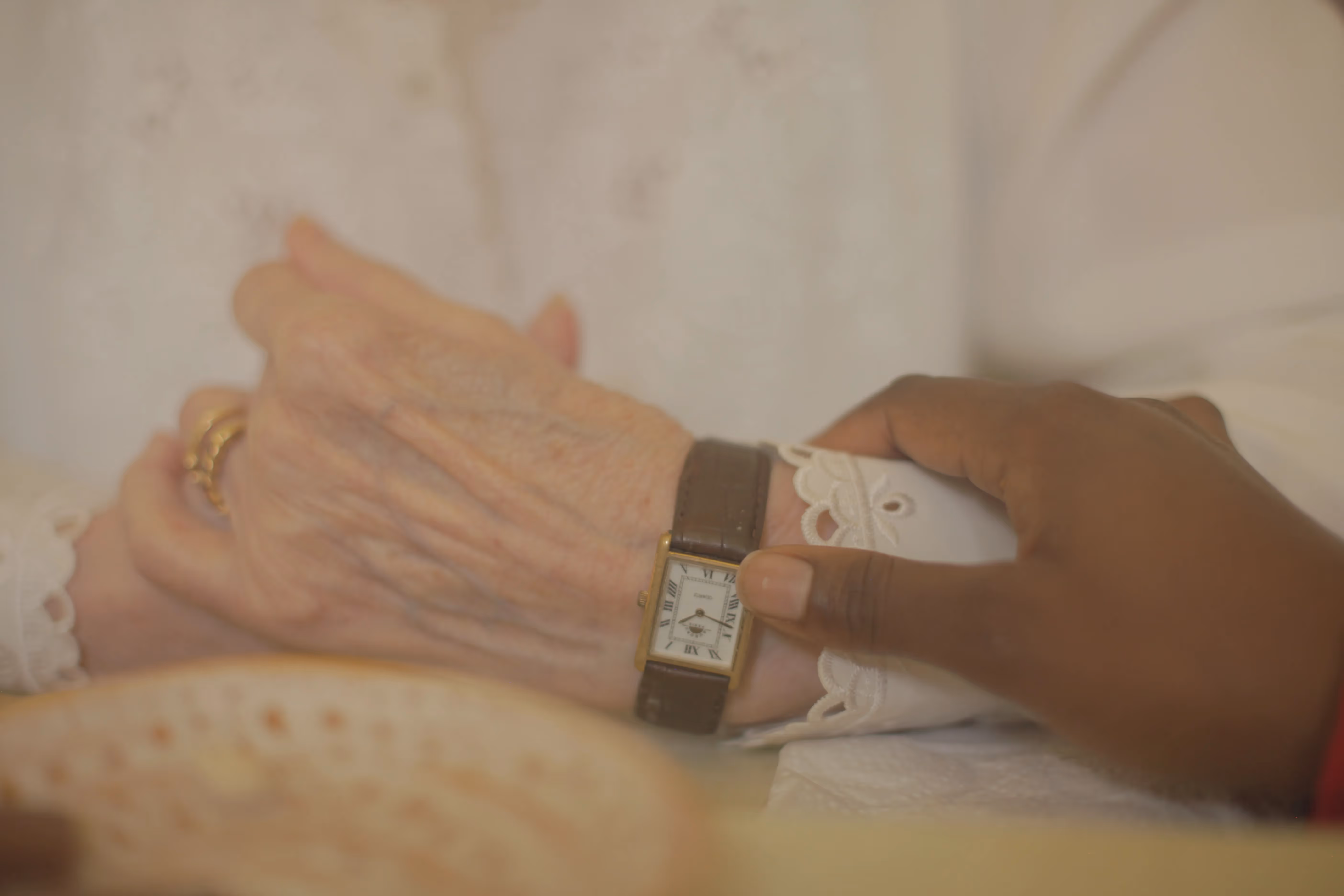 Comment financer l'aide à domicile de mon proche âgé ?