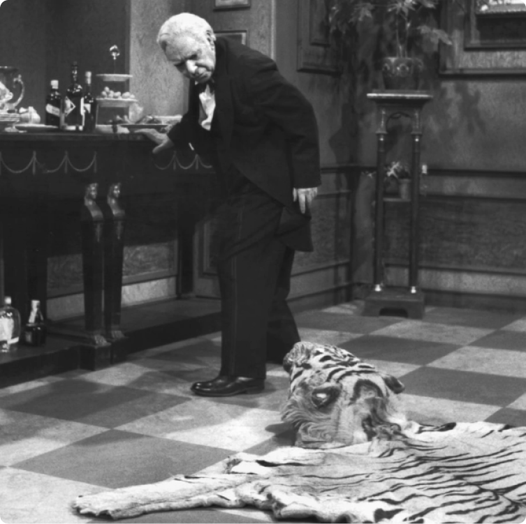 Screenshot from "Dinner for One"