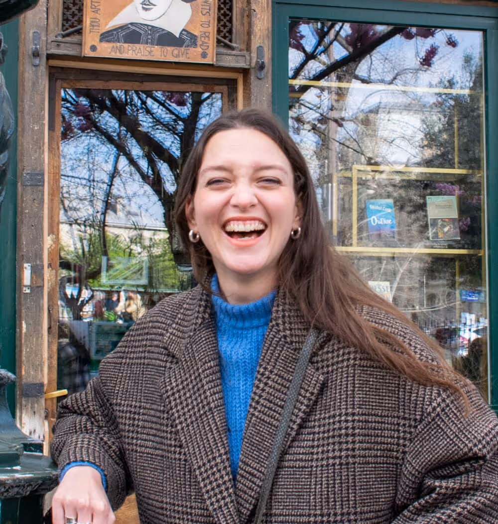 She will bring sunshine to your visit to Madrid. Gabrielle is our shopping expert and will gladly take you to here favorite spots in the spanish capital!