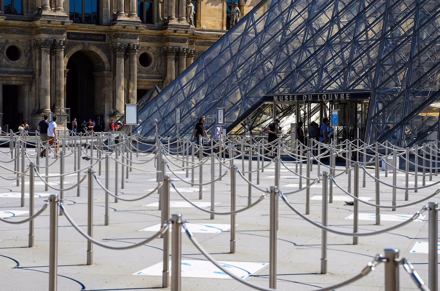 How to Get Louvre Tickets When They’re Sold Out