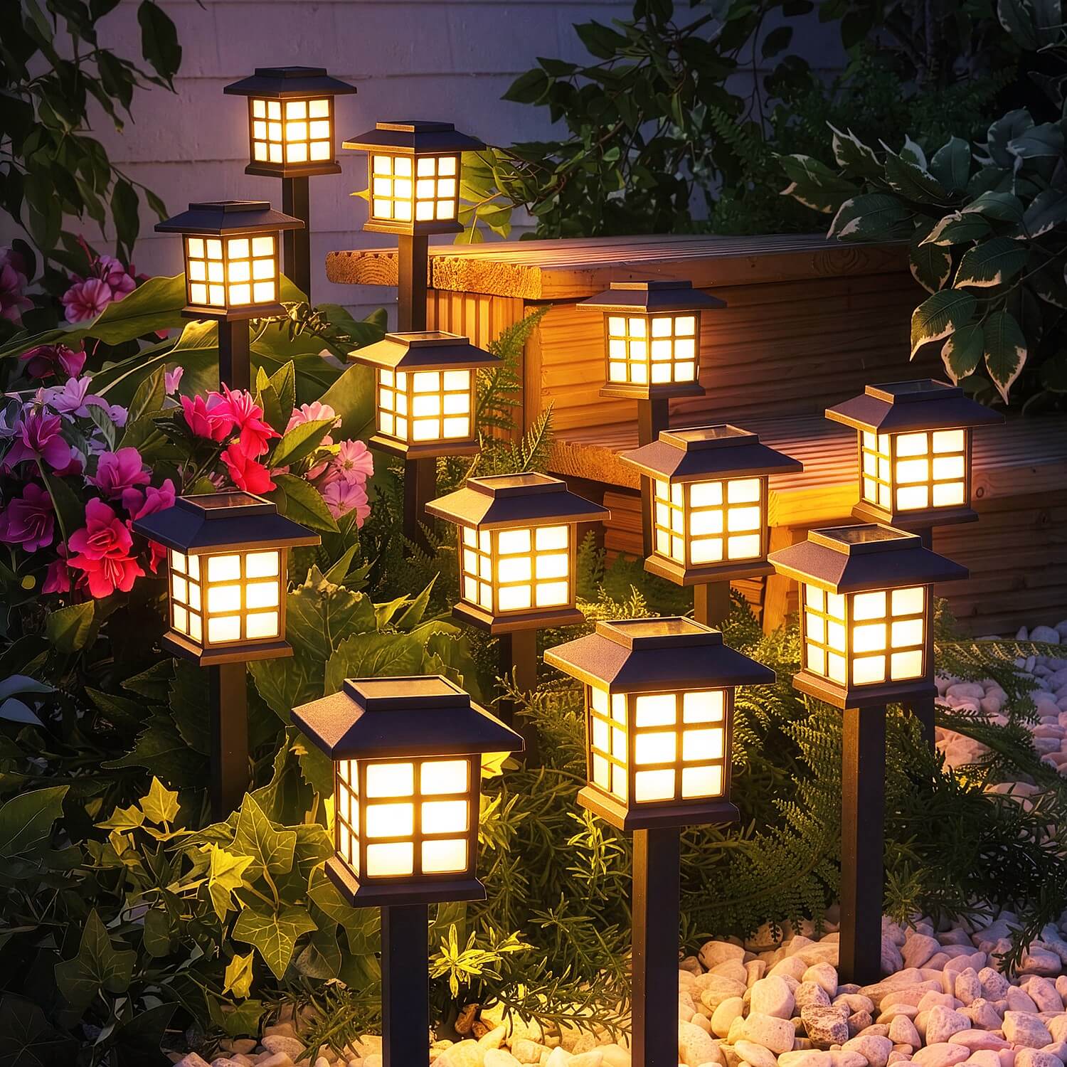 Set of 12 Traditional Solar Path Lights
