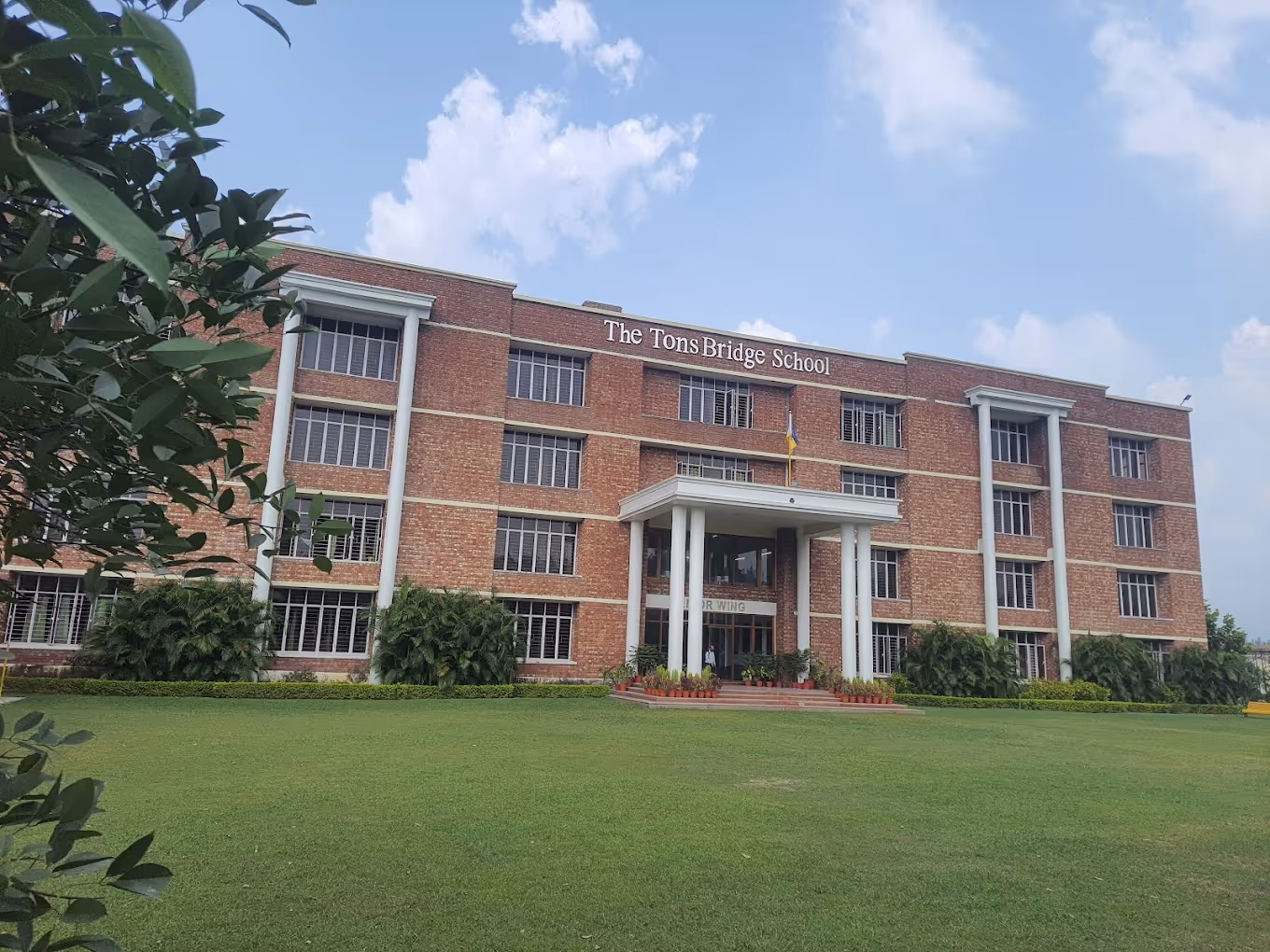 Top 10 CBSE Schools in Dehradun for 2025 | Fees, Reviews & Admissions