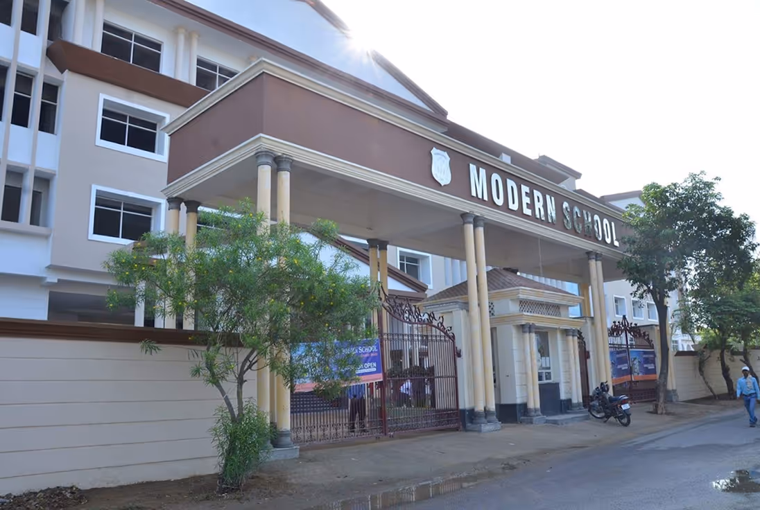 Top 10 CBSE Schools in Noida for 2025 | Fees, Reviews & Admissions