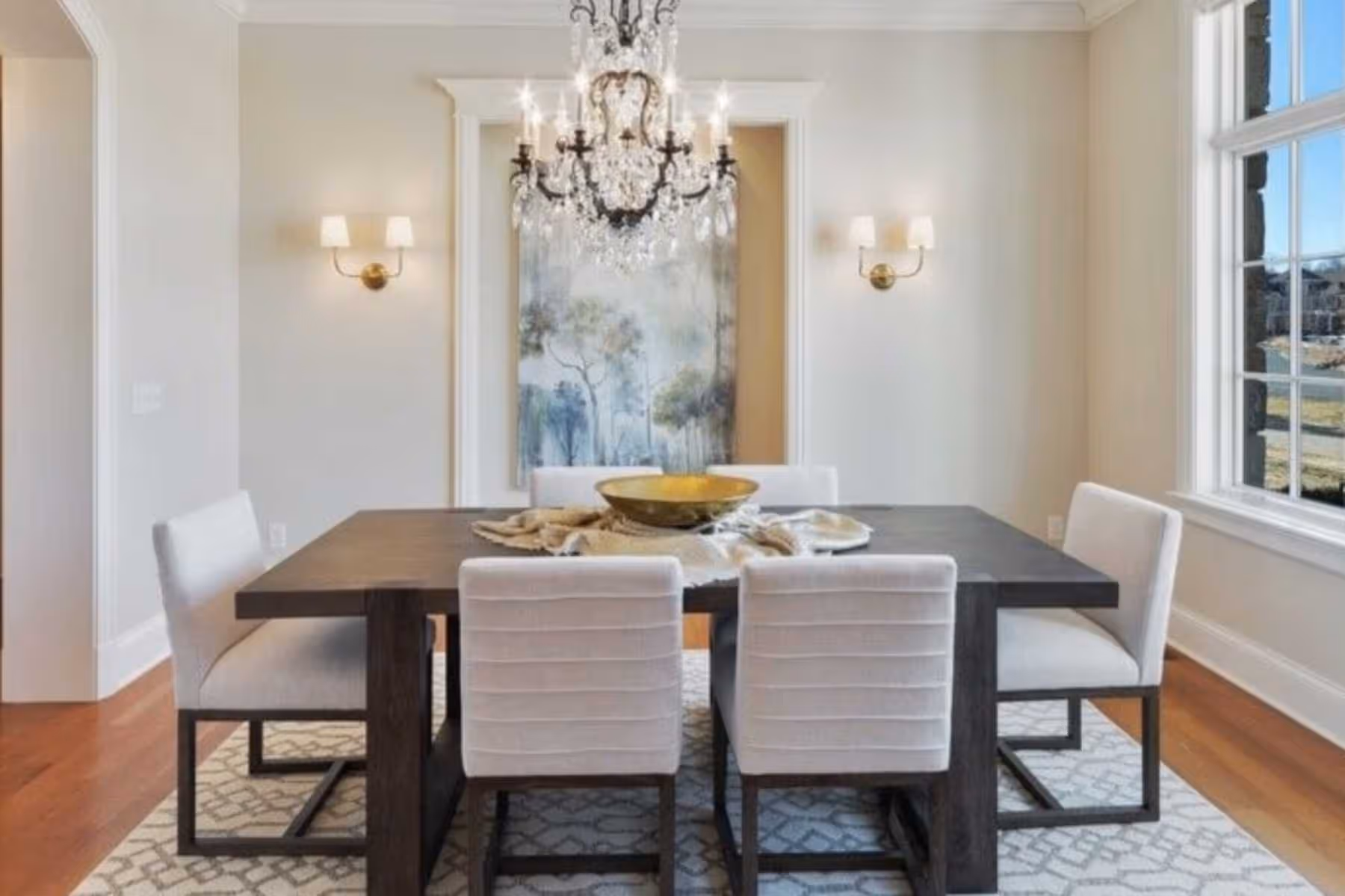 Formal dining staging design