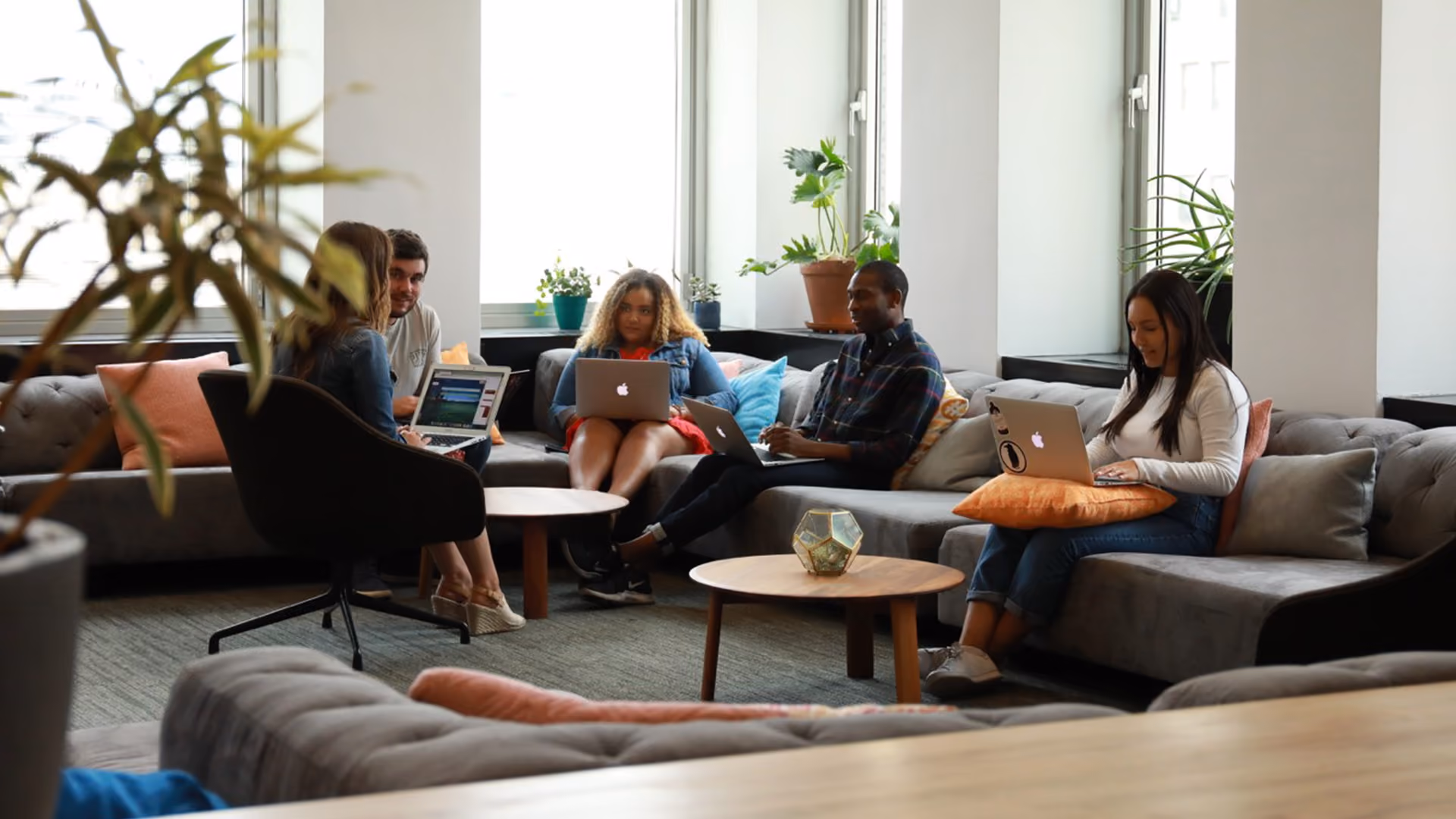 LiveIntent secures thousands of ephemeral devices daily with JupiterOne